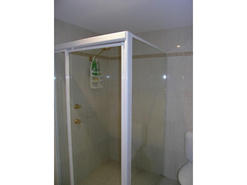 3/2 Adcock Avenue, West Gosford NSW 2250