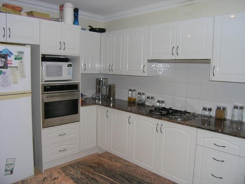 18/2 Adcock Avenue, West Gosford NSW 2250