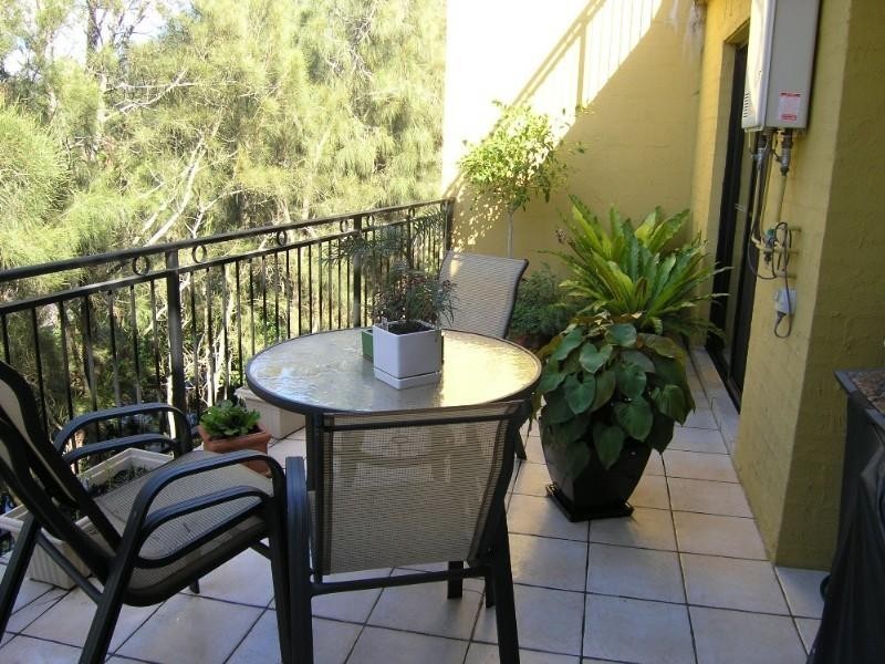 20/2 Adcock Avenue, West Gosford NSW 2250