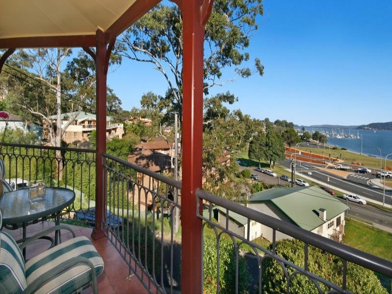 1/4 Broadview Avenue, Gosford NSW 2250