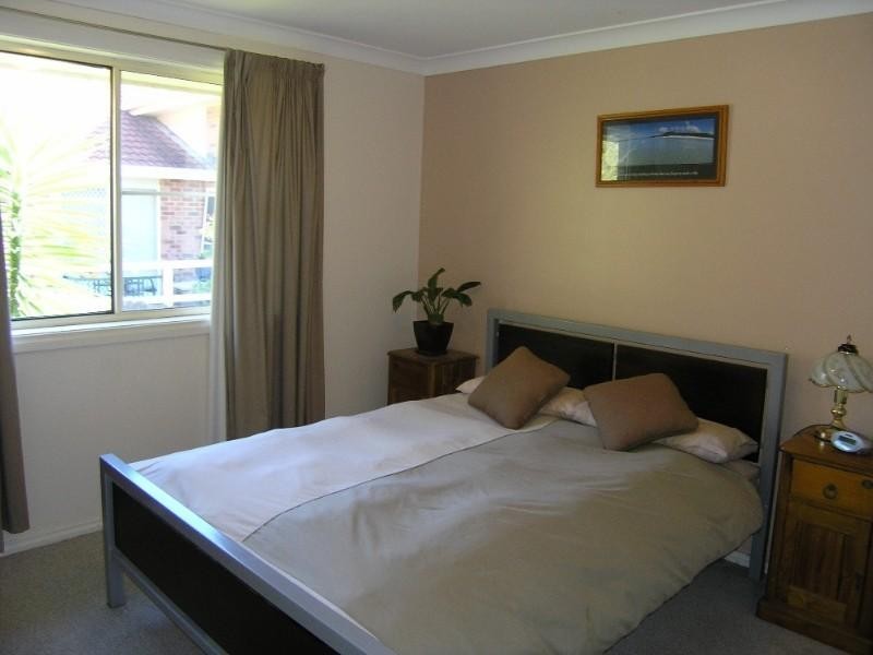 2/102 Coolawin Circ, Narara NSW 2250