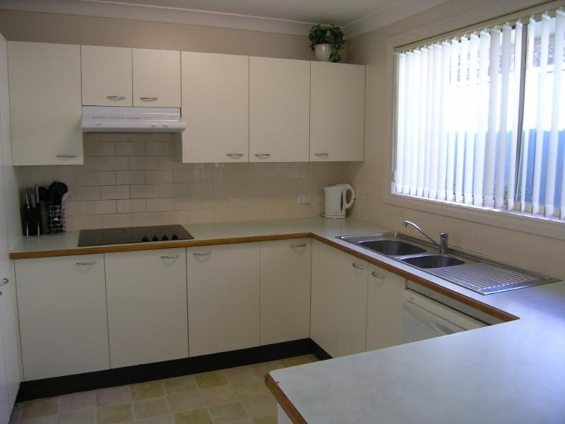 2/102 Coolawin Circ, Narara NSW 2250