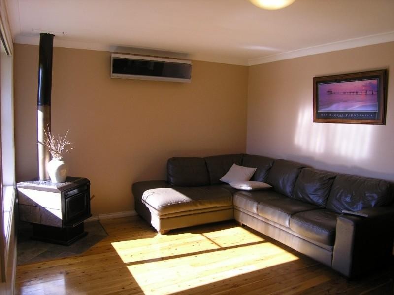 2/102 Coolawin Circ, Narara NSW 2250