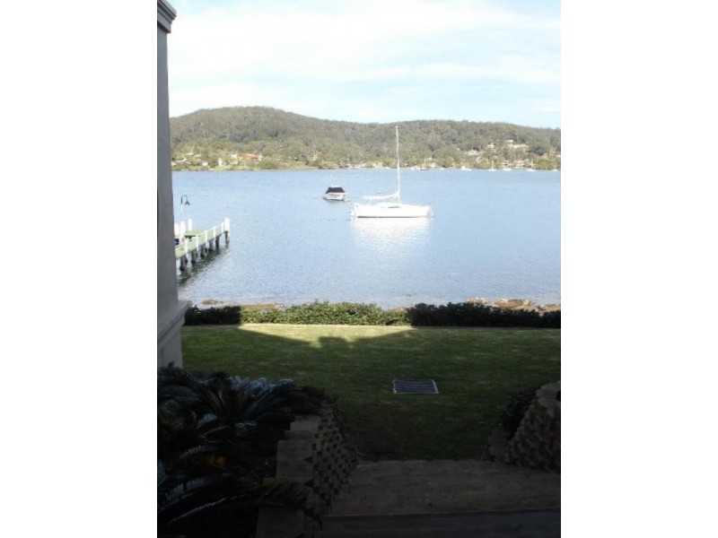 2/3-7 Wharf Street, Gosford NSW 2250