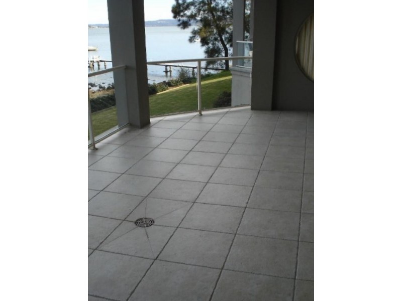 2/3-7 Wharf Street, Gosford NSW 2250