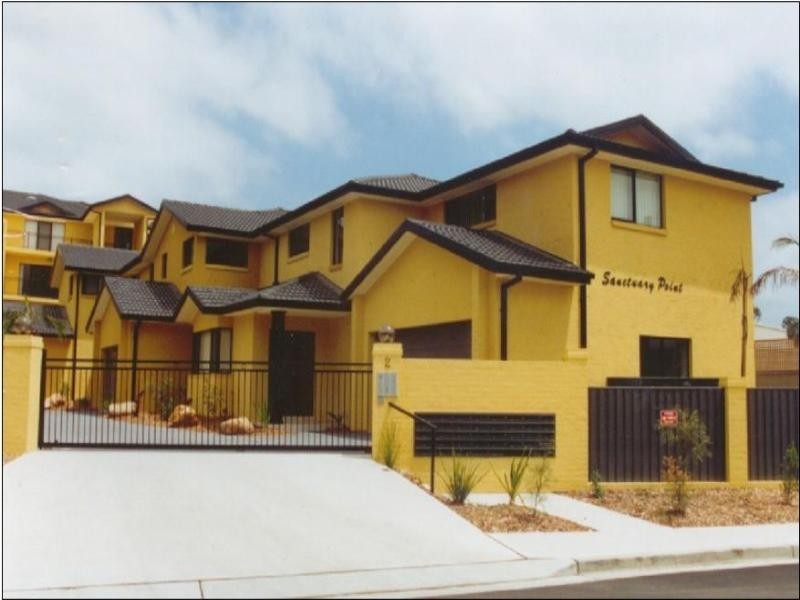 3/2 Adcock Avenue, West Gosford NSW 2250