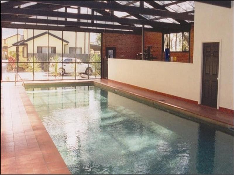 3/2 Adcock Avenue, West Gosford NSW 2250