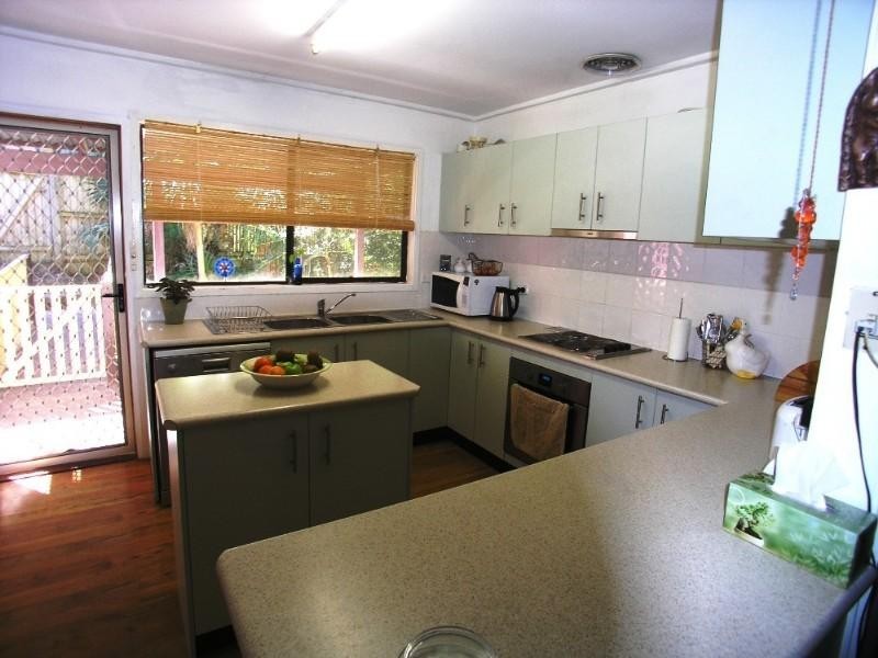 13 Adnamira Close, Wyoming NSW 2250