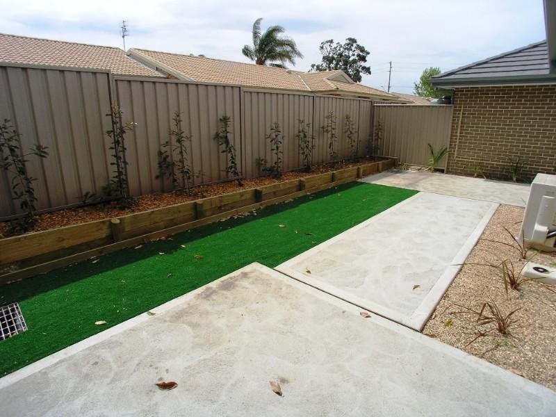 2/26 Henry Kendall Street, West Gosford NSW 2250