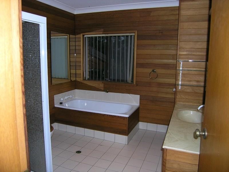 29 Penang Street, Point Clare NSW 2250