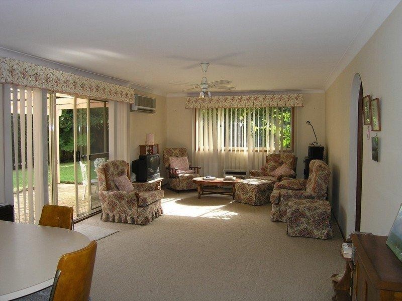 29 Treeland Road, Green Point NSW 2251