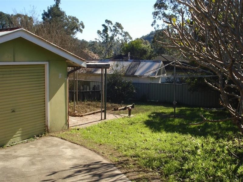 4 Sinclair Street, Gosford NSW 2250