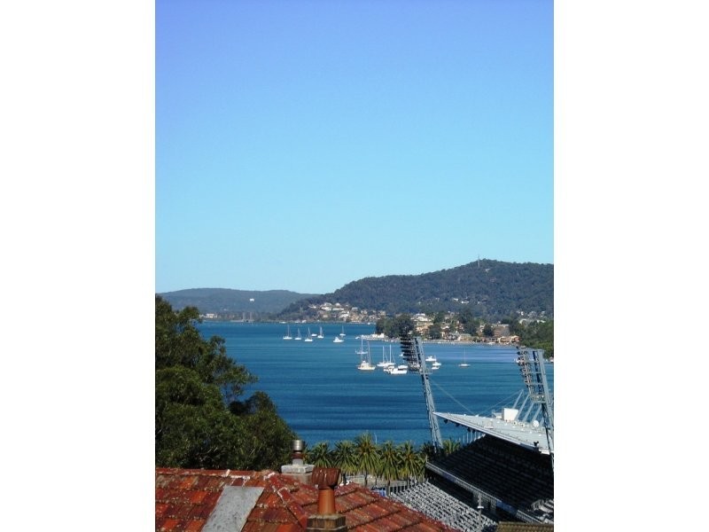 18 Kendall Street, Gosford NSW 2250