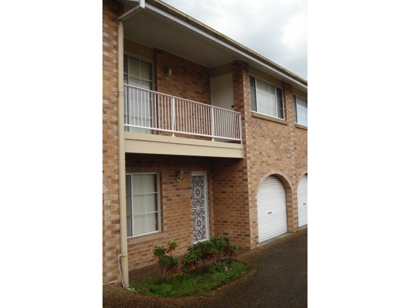 2/27 Frederick Street, East Gosford NSW 2250