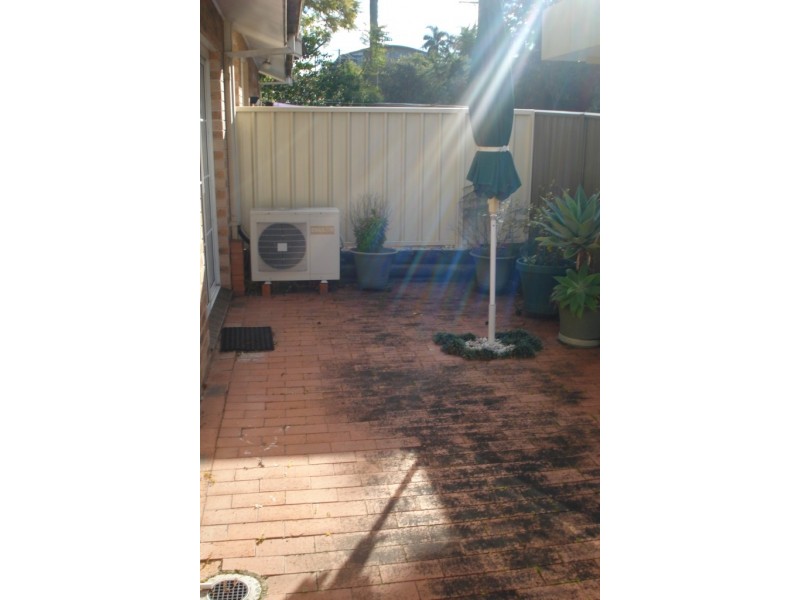 2/27 Frederick Street, East Gosford NSW 2250