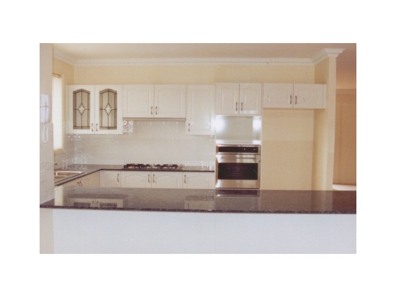 11/2 Adcock Avenue, West Gosford NSW 2250