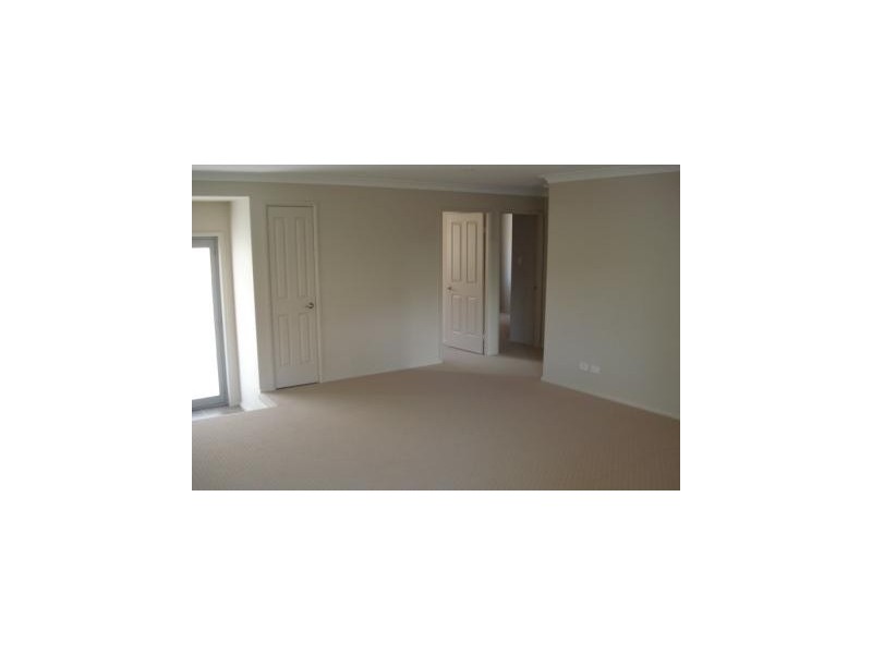 2/26 Henry Kendall St,, West Gosford NSW 2250