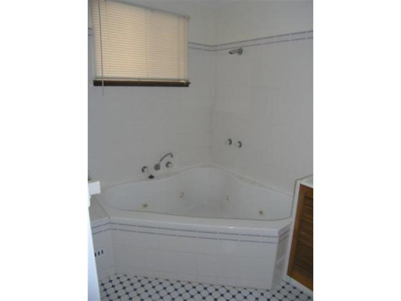 13 Adam Street, Narara NSW 2250