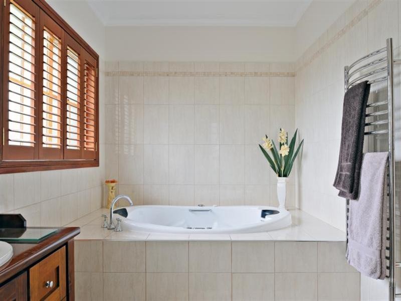 61 Deane Street, Narara NSW 2250