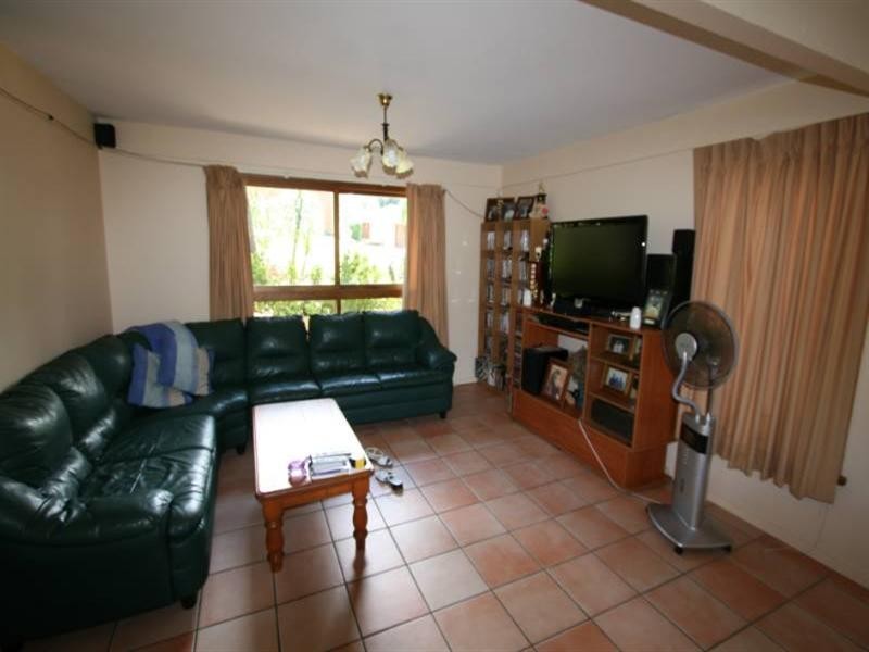 18 Valley View Road, Wyoming NSW 2250