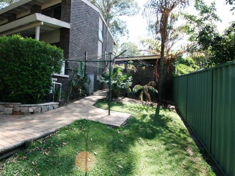 18 Valley View Road, Wyoming NSW 2250