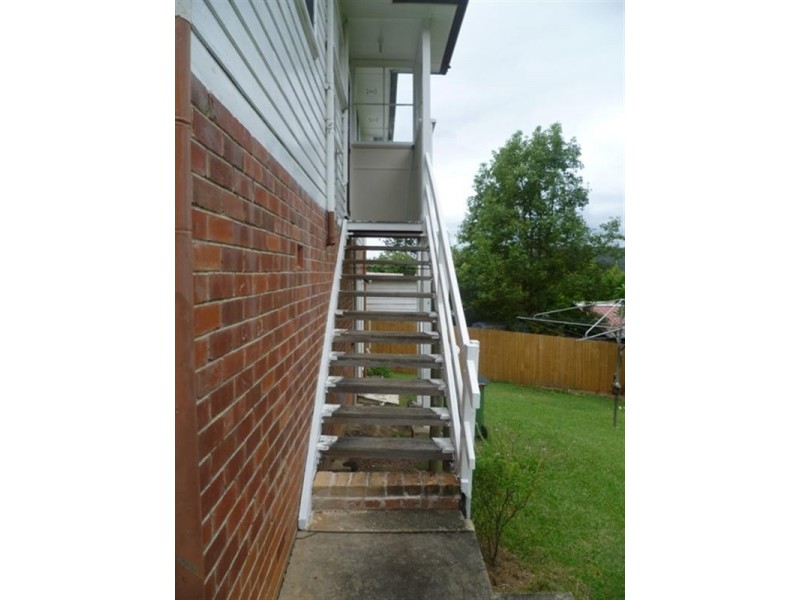 6 Batley Street, West Gosford NSW 2250