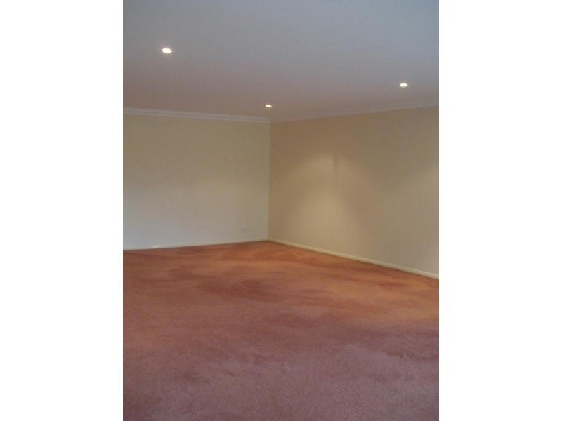 5/2 Adcock Avenue, West Gosford NSW 2250