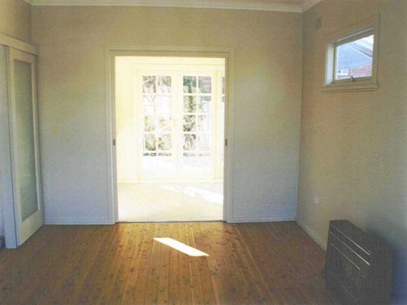 42 Wyoming, Wyoming NSW 2250