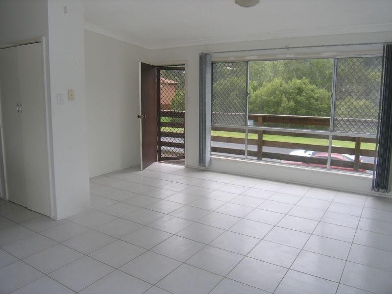 4 Blue Waters Parade, Tascott NSW 2250