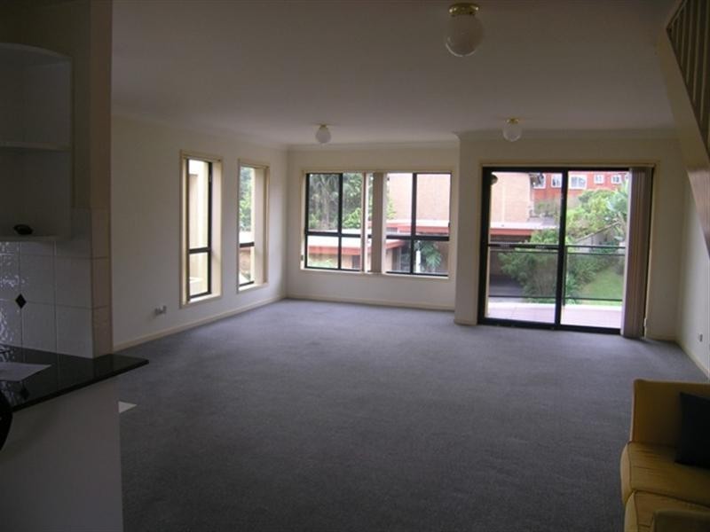 3/14 Lynn Avenue, Point Frederick NSW 2250