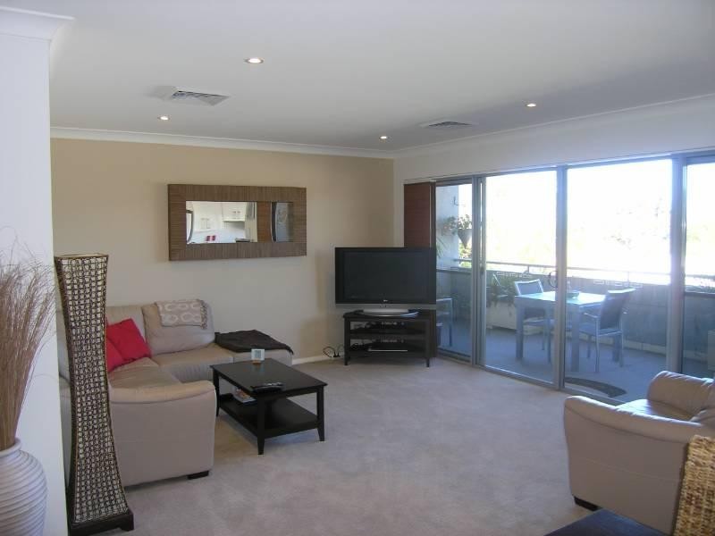 25/13 Moore Street, West Gosford NSW 2250