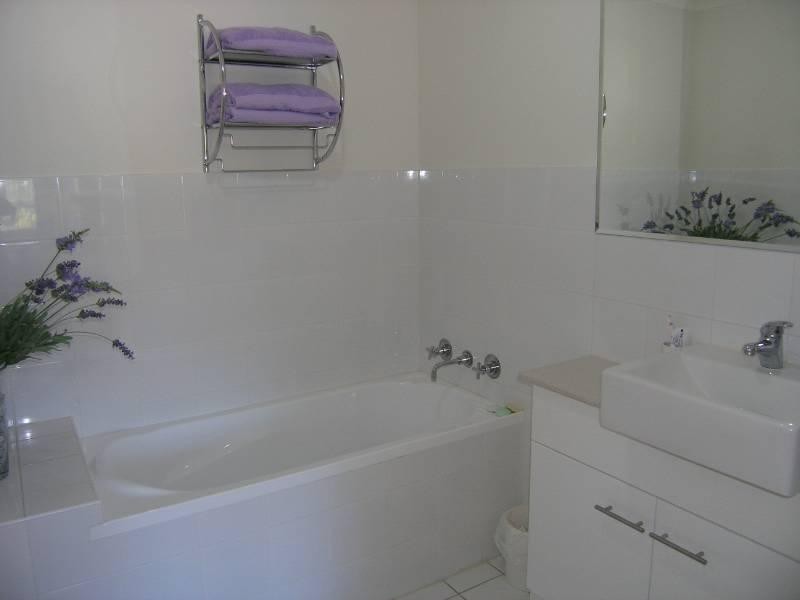 25/13 Moore Street, West Gosford NSW 2250