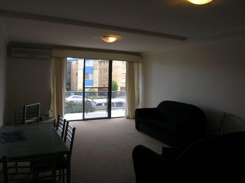 9/187-189 Albany Street, Point Frederick NSW 2250