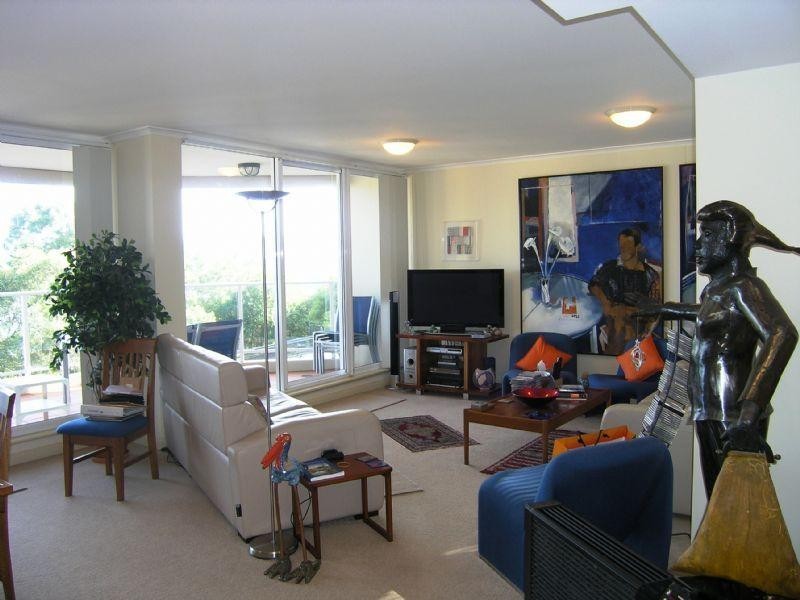608/97-99 John Whiteway Drive, Gosford NSW 2250