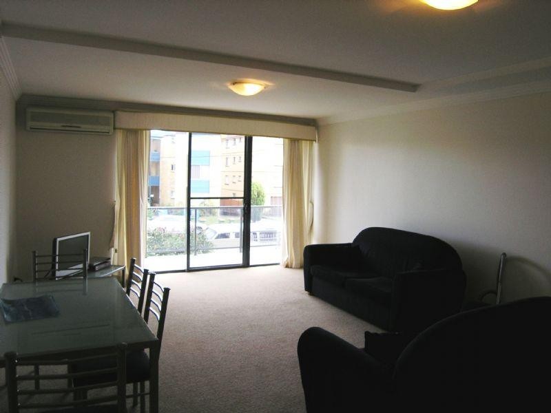 9/187-189 Albany Street, Point Frederick NSW 2250