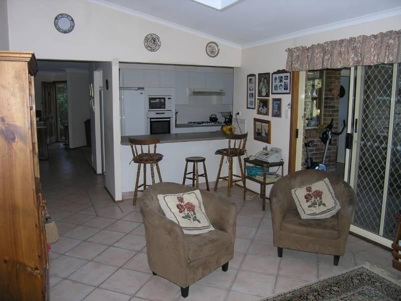 14 Valley View Road, Wyoming NSW 2250