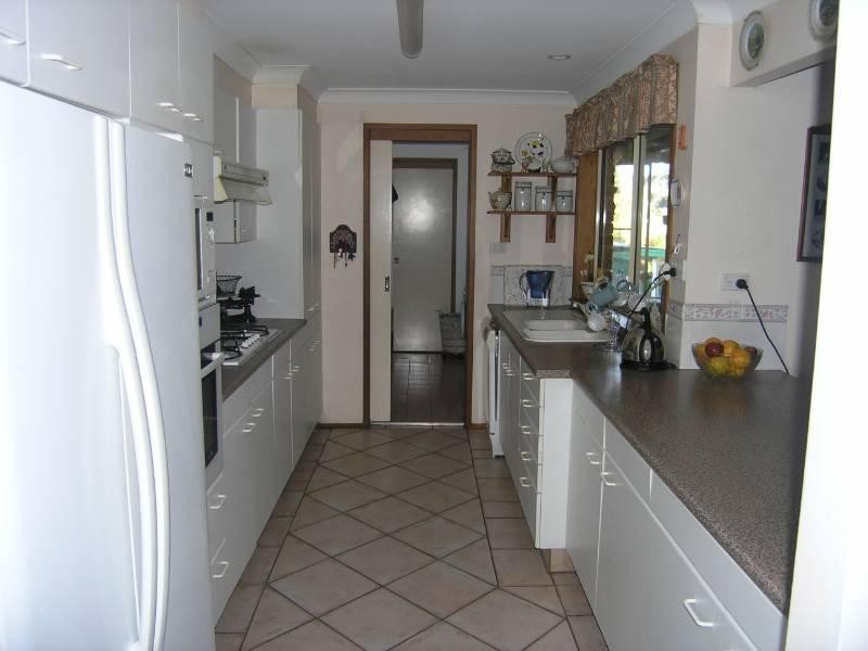 14 Valley View Road, Wyoming NSW 2250