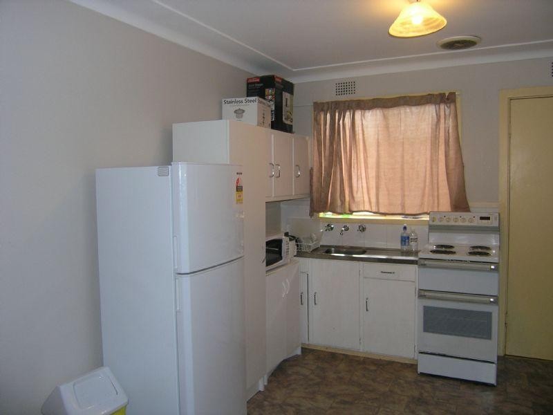 2/86 Faunce Street, Gosford NSW 2250