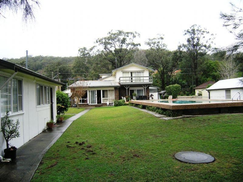 257 Avoca Drive, Green Point NSW 2251