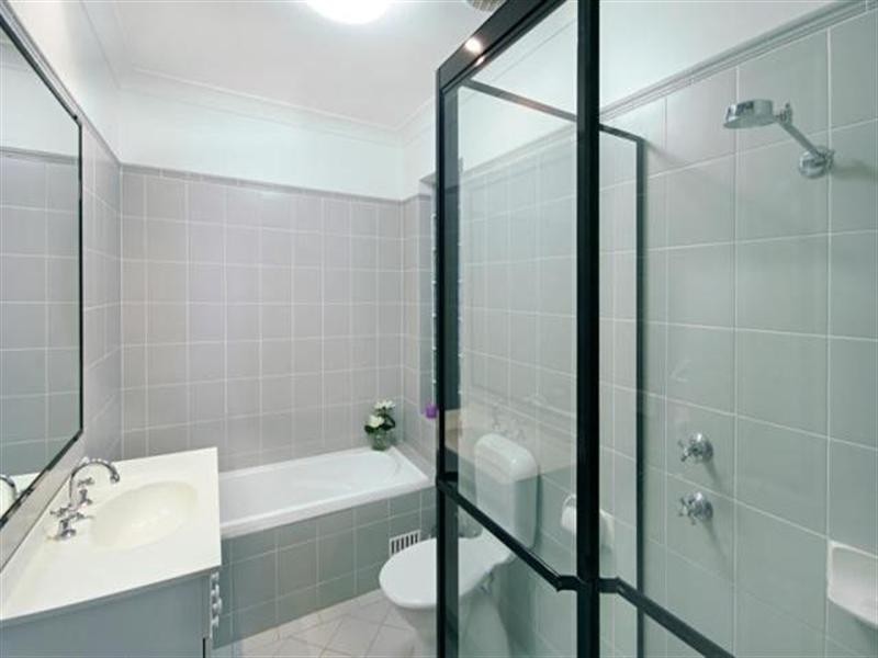 1/4 Broadview Avenue, Gosford NSW 2250