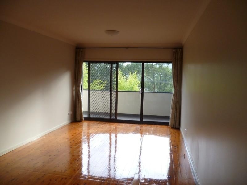 4/10 Margin Street, Gosford NSW 2250