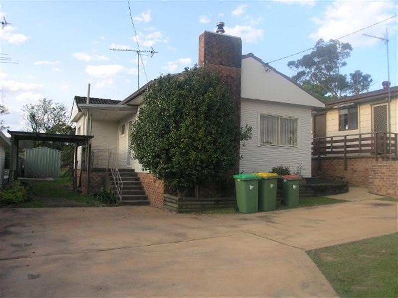 9 Barralong Road, Erina NSW 2250