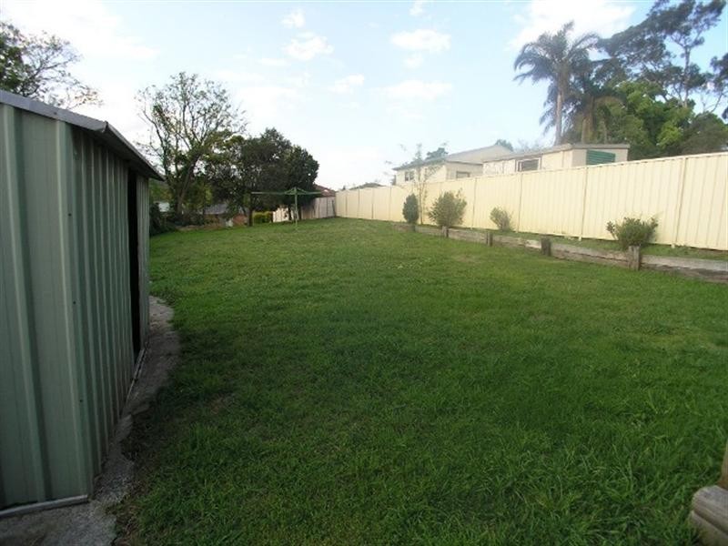 9 Barralong Road, Erina NSW 2250