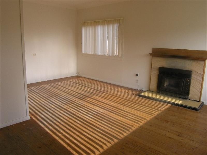 9 Barralong Road, Erina NSW 2250