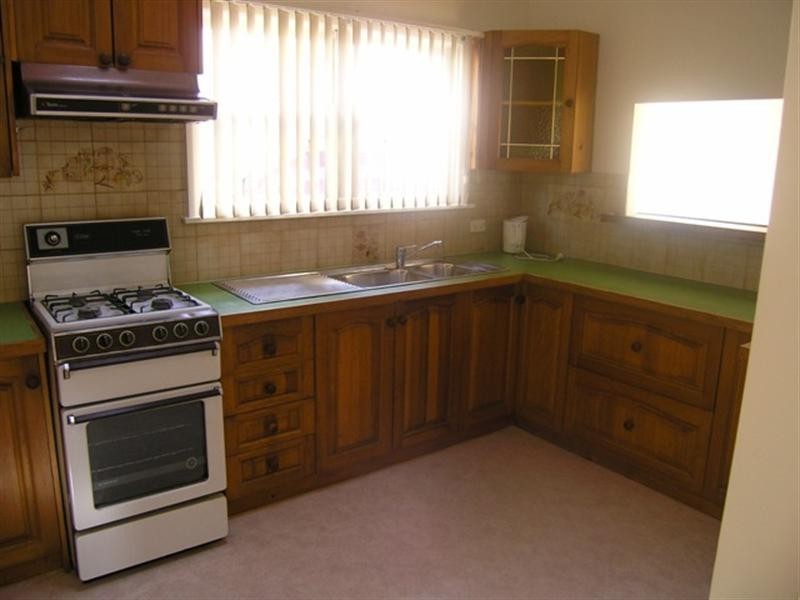 9 Barralong Road, Erina NSW 2250