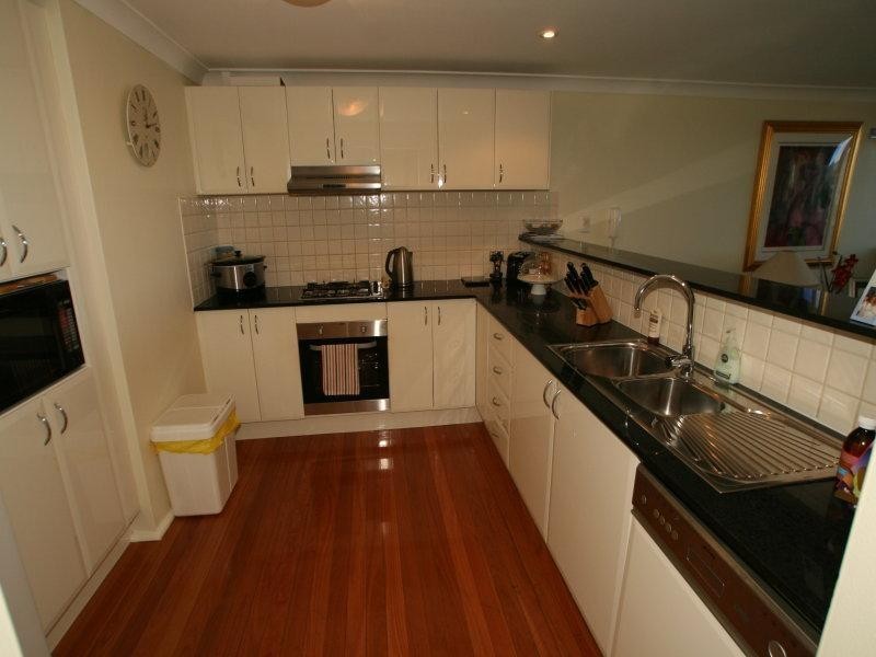 18/92-94 John Whiteway Drive, Gosford NSW 2250