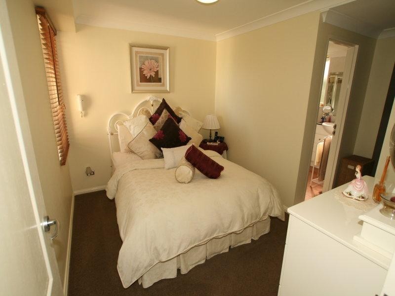 18/92-94 John Whiteway Drive, Gosford NSW 2250