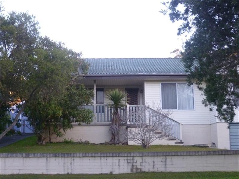 36 Dalton Street, Wyoming NSW 2250