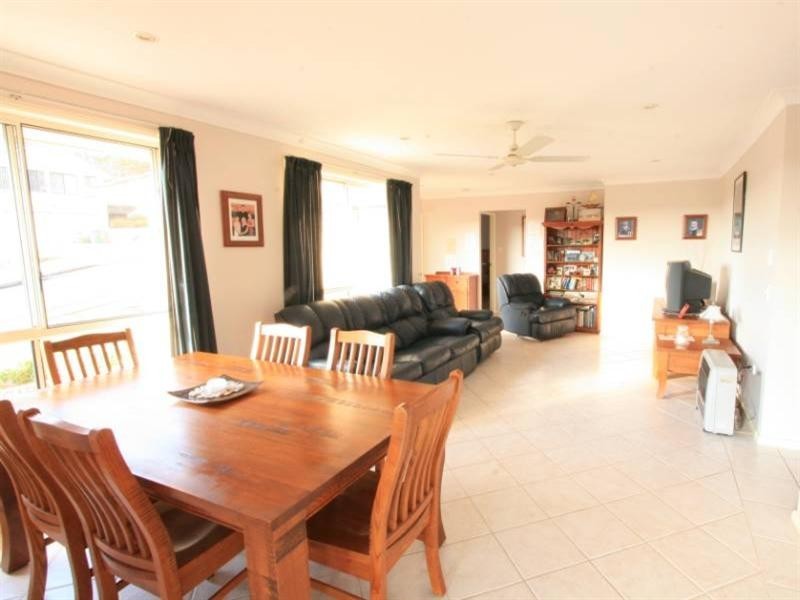 32 Woodview Avenue, Lisarow NSW 2250