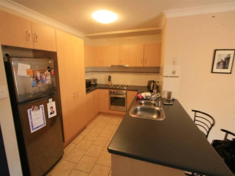 11/164 Albany Street, Point Frederick NSW 2250